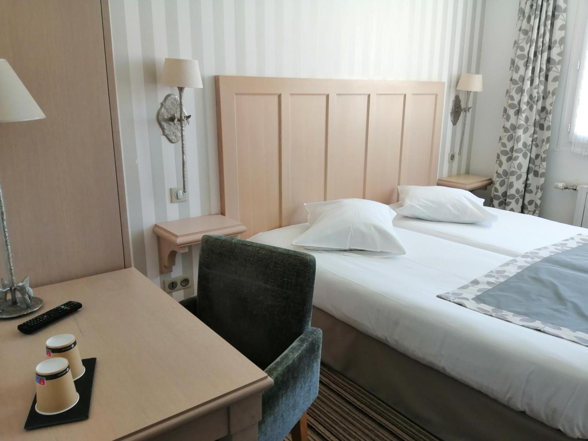 Hotel Les Fleurs Pontaubert Εξωτερικό φωτογραφία