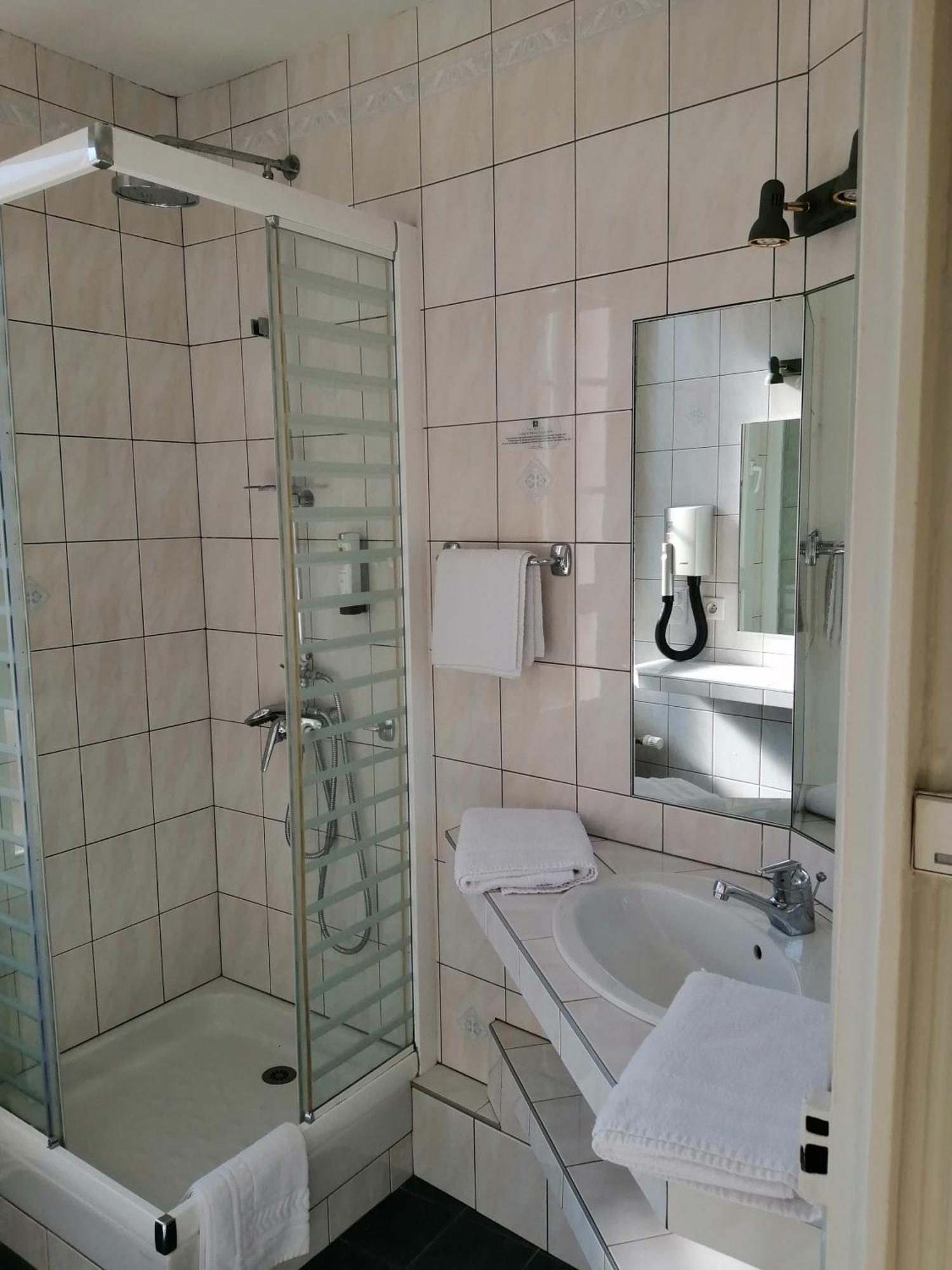 Hotel Les Fleurs Pontaubert Εξωτερικό φωτογραφία