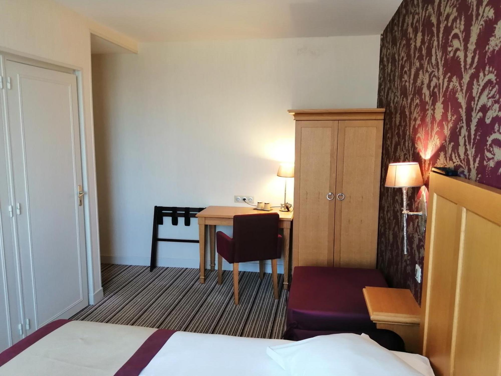 Hotel Les Fleurs Pontaubert Εξωτερικό φωτογραφία