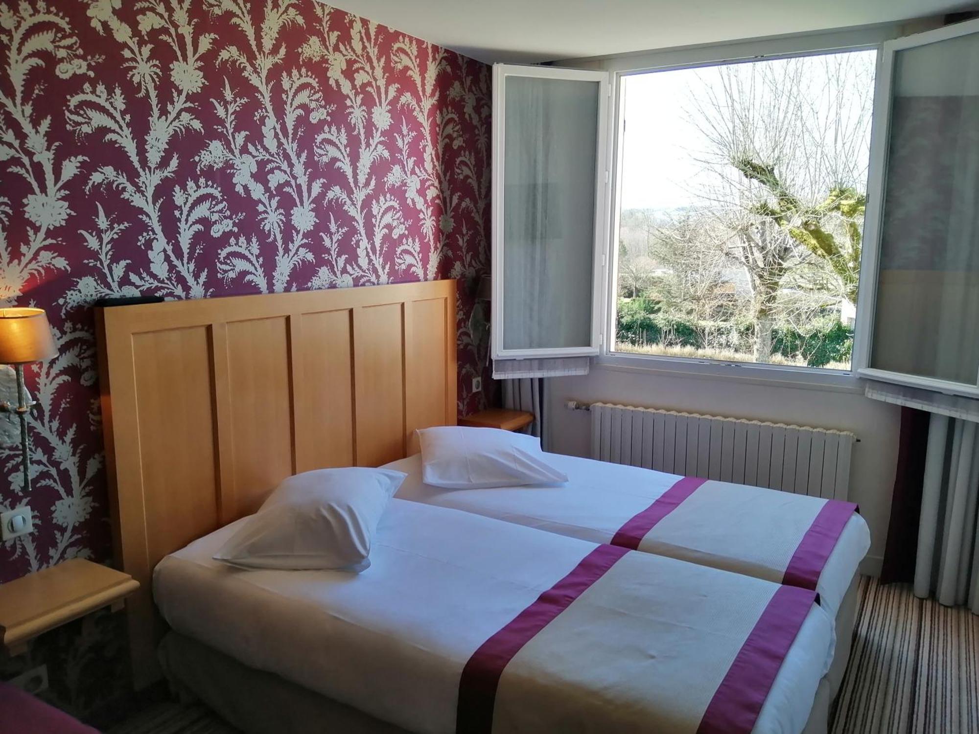Hotel Les Fleurs Pontaubert Εξωτερικό φωτογραφία
