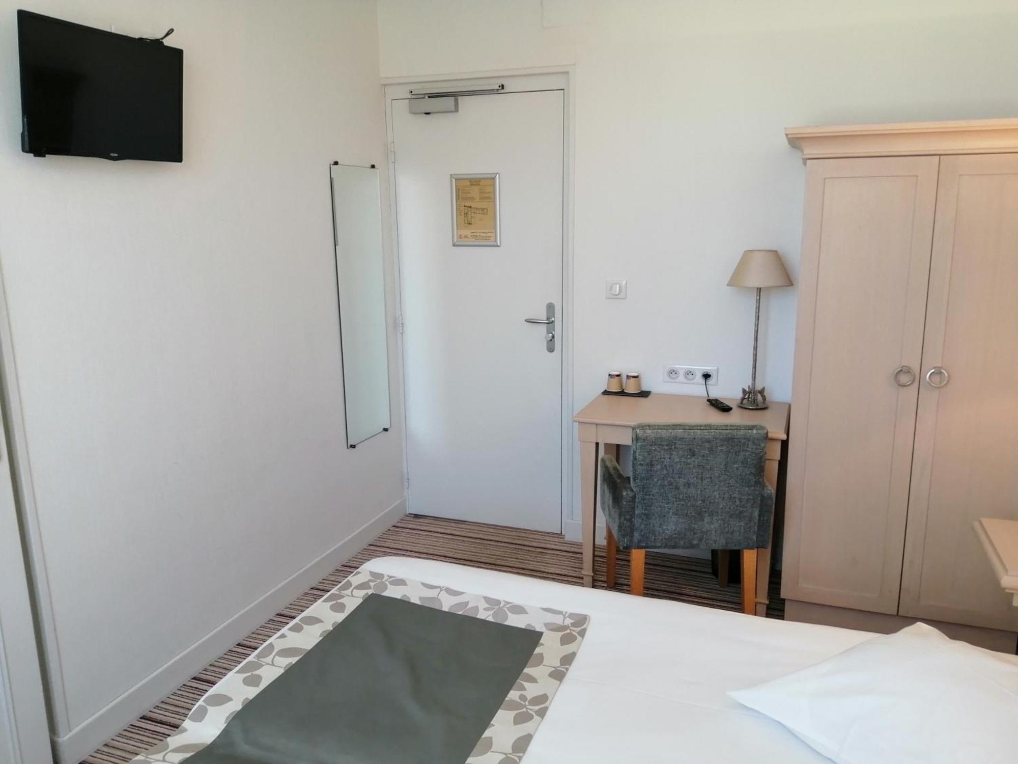 Hotel Les Fleurs Pontaubert Εξωτερικό φωτογραφία